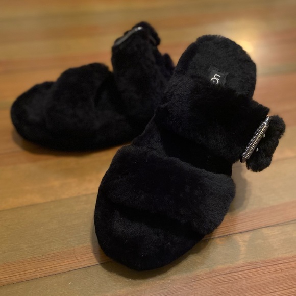 UGG Fuzz Yeah Slides Black Sz 8 - Picture 1 of 5